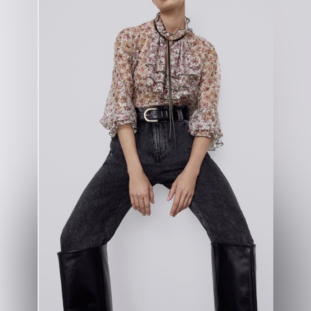 Zara Floral Ruffle Tie-Neck Crop Top in Cream and Pink
